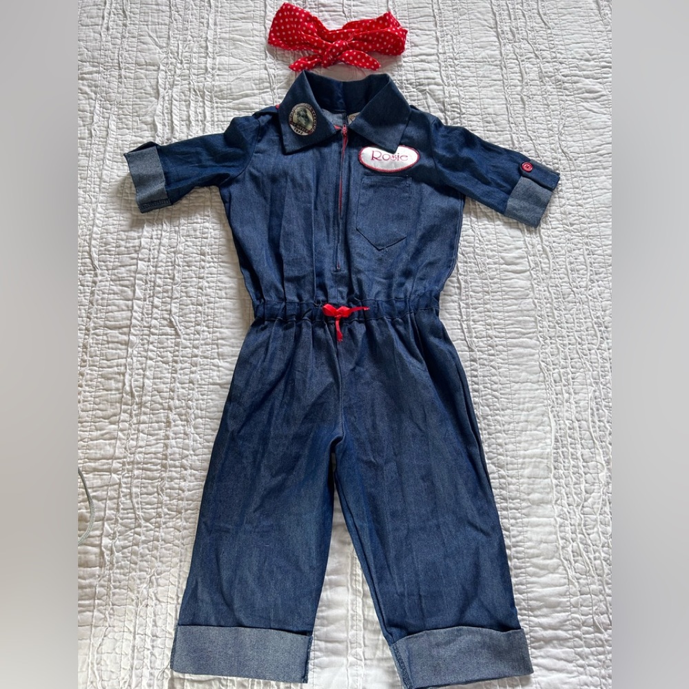 Rosie, the riveter Halloween costume. Size 6/7 extra small.